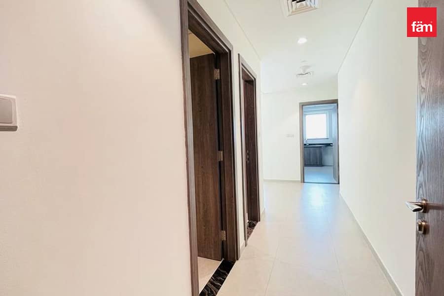 Park View | Higher Floor | Maids Room - Image 13