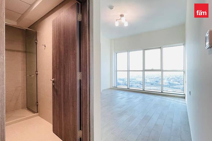 Park View | Higher Floor | Maids Room - Image 17