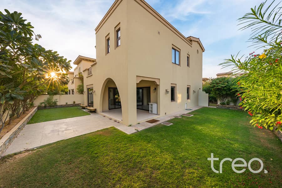 Corner Plot | Near Pool and Park | Vacant now