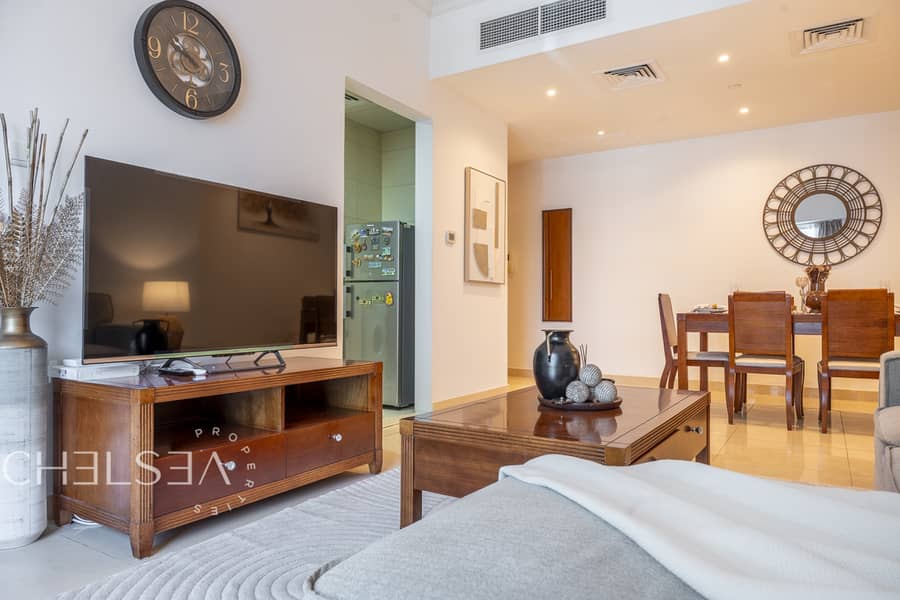 VACANT | NICELY FURNISHED | MID FLOOR - Image 6