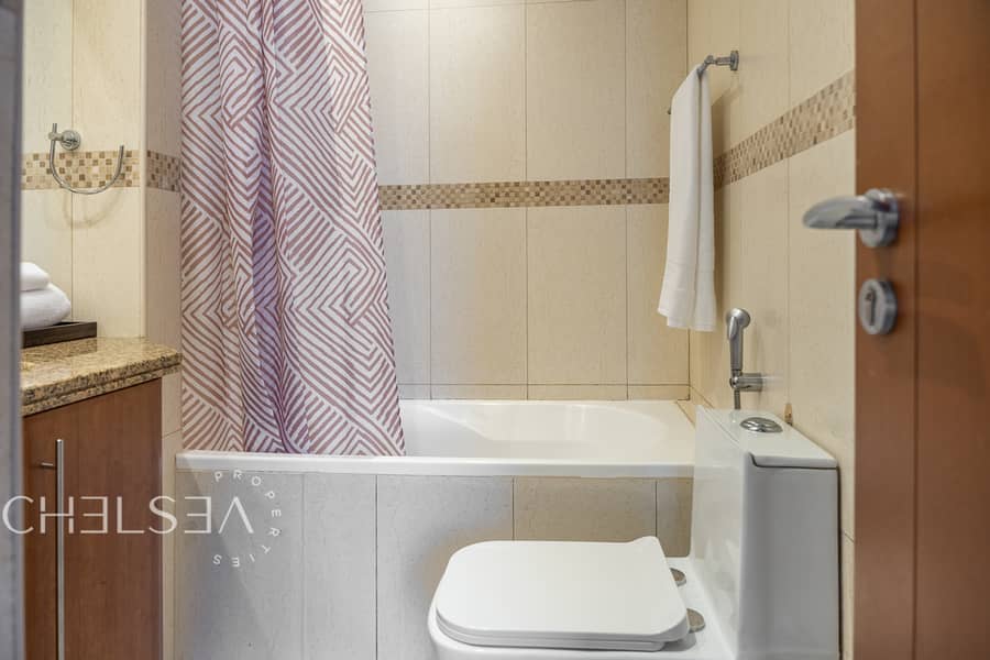 VACANT | NICELY FURNISHED | MID FLOOR - Image 12