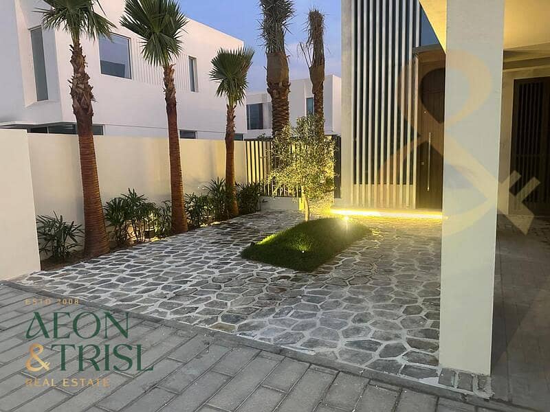 Stunning Landscaped Corner Plot | Premium Location - Image 6