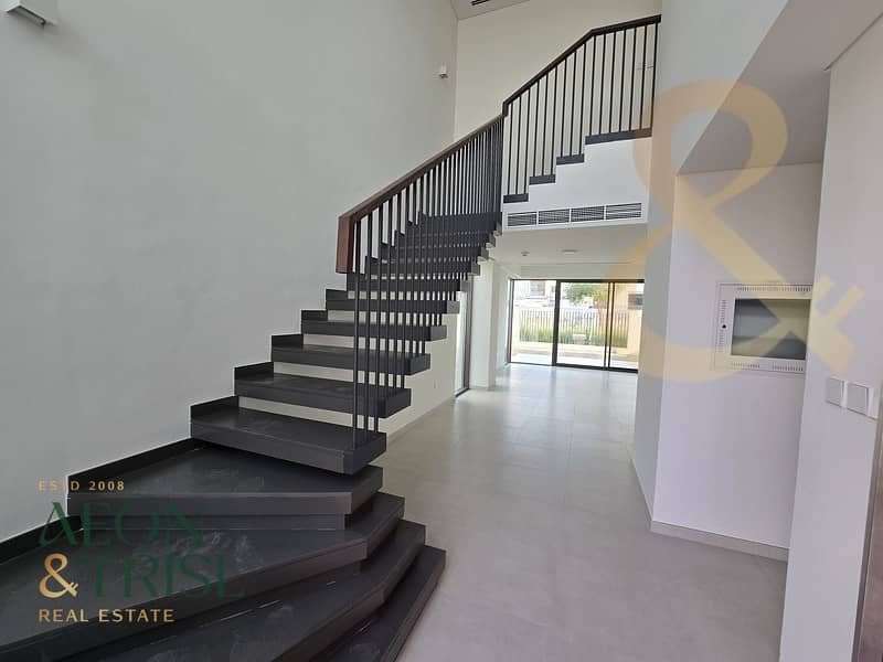 Stunning Landscaped Corner Plot | Premium Location - Image 9