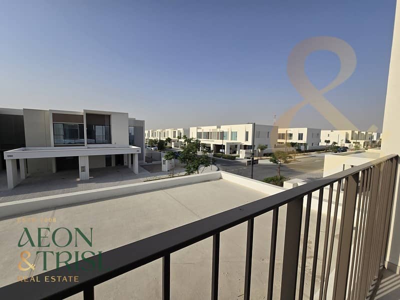 Stunning Landscaped Corner Plot | Premium Location - Image 10