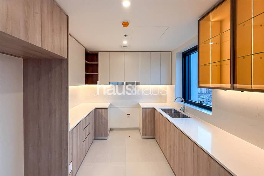 High Floor | Corner Unit | Chiller Free