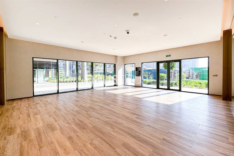 Low Floor | Wide Balcony | Central Park View - Image 17