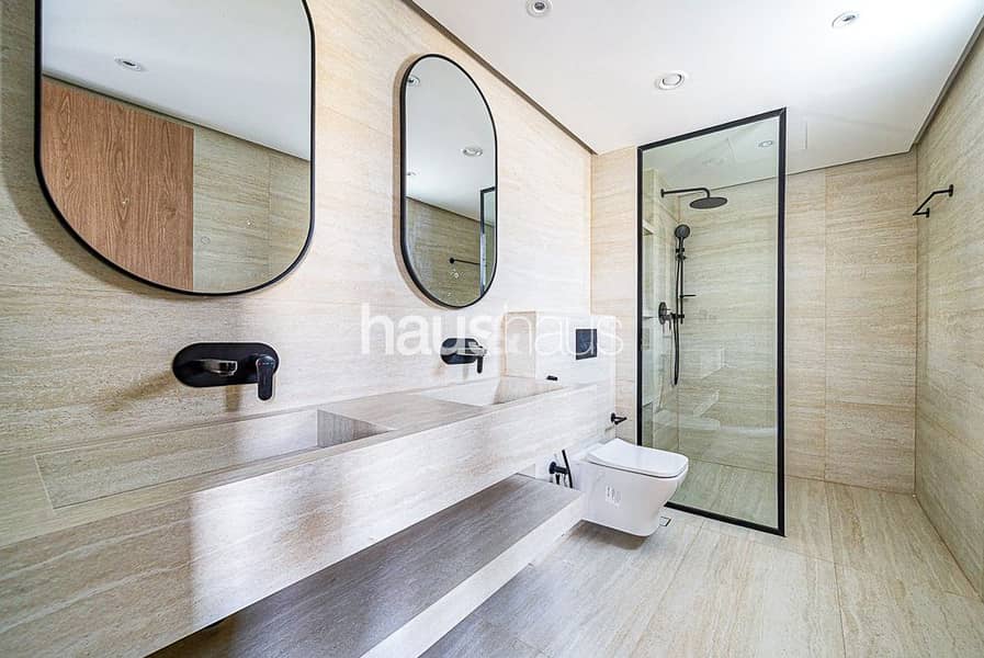 VOT | Fully Renovated | Single Row - Image 8