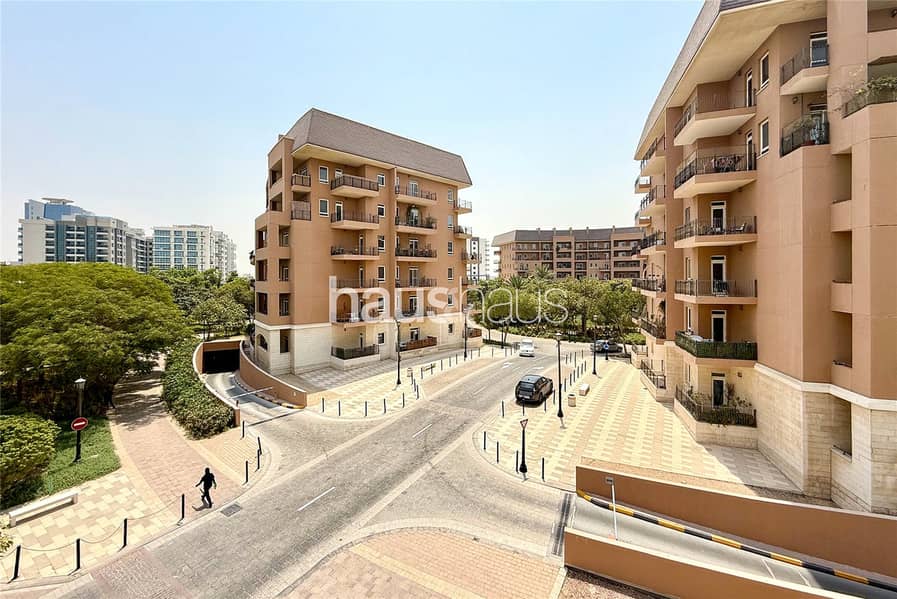 Tenanted | High ROI | Corner Unit | Upgraded - Image 16