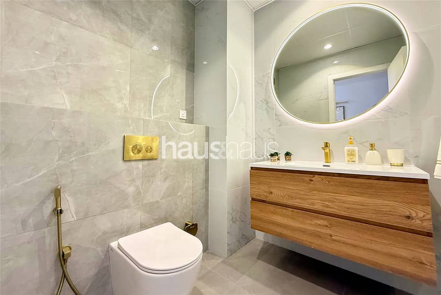 Tenanted | High ROI | Corner Unit | Upgraded - Image 17