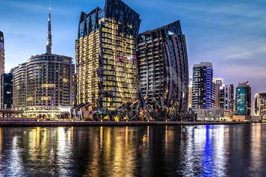 Waterfront Living | Low Floor | Near Landmark - Image 11