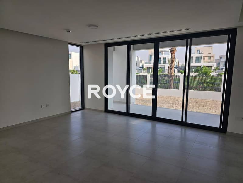 Vacant | Huge 4BR+Maids Villa | Facing Amenities