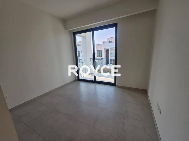 Vacant | Huge 4BR+Maids Villa | Facing Amenities - Image 7