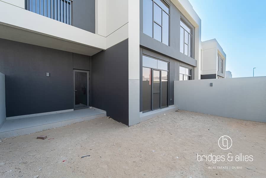 EXCLUSIVE | SINGLE ROW | 3 BED | READY | 1 CHEQUE