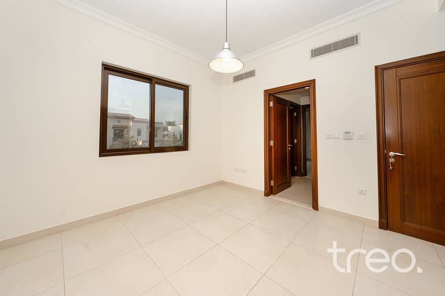 Corner Plot | Near Pool and Park | Vacant now - Image 9