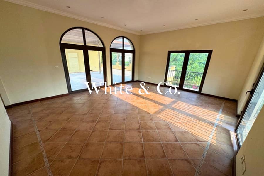 Original Condition |14K Plot| Marbella Villa - Image 13