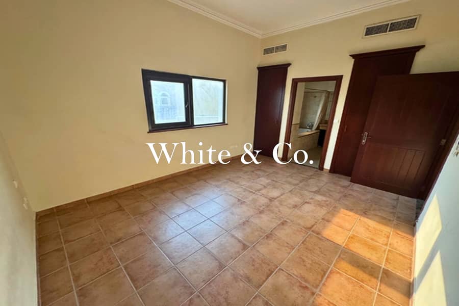 Original Condition |14K Plot| Marbella Villa - Image 14