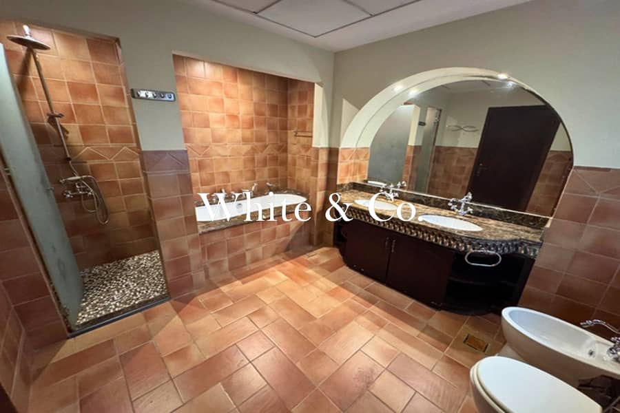 Original Condition |14K Plot| Marbella Villa - Image 23