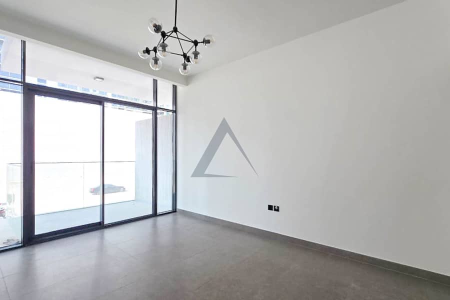 Spacious Apartment | Road View | Ready to Move