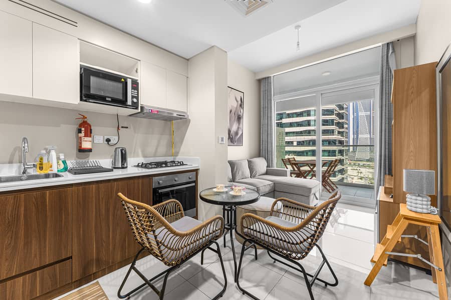 10 Minutes to Downtown Dubai Mall | Bills Included