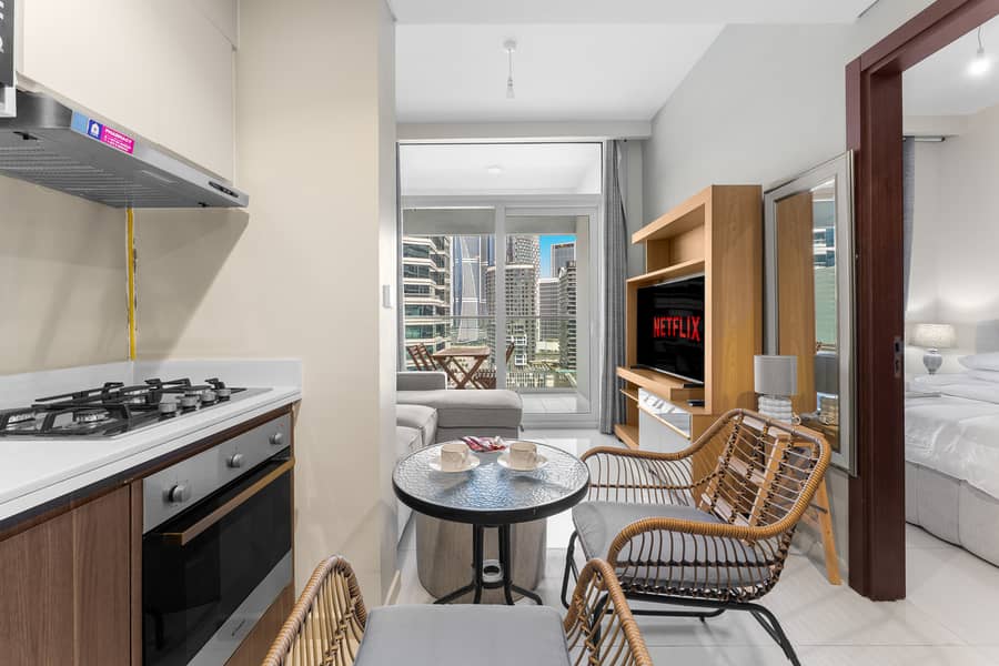 10 Minutes to Downtown Dubai Mall | Bills Included