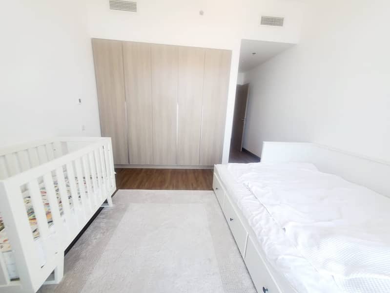 SCENIC VIEWS - STUNNING 3 BEDROOM - FURNISHED - FREE 1 MONTH ! - Image 10