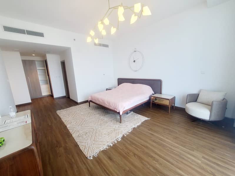 SCENIC VIEWS - STUNNING 3 BEDROOM - FURNISHED - FREE 1 MONTH ! - Image 11