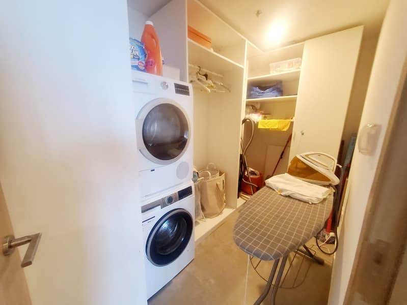 SCENIC VIEWS - STUNNING 3 BEDROOM - FURNISHED - FREE 1 MONTH ! - Image 20