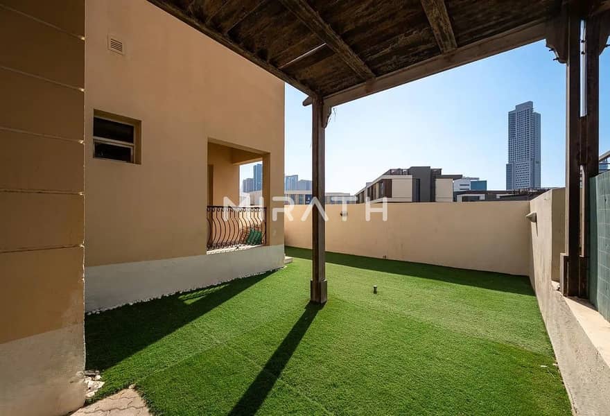 Newly Renovated Villa | Close to Park | Pool - Image 13