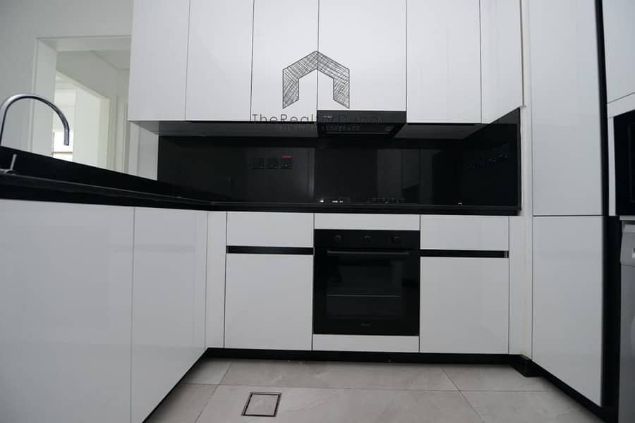 Corner Unit | Spacious | Ready to move in - Image 8