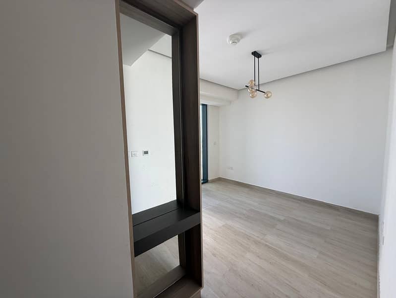 Exclusive | High Floor | Brand New | Multiple Cheq - Image 11