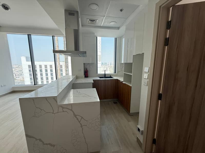 Exclusive | High Floor | Brand New | Multiple Cheq - Image 17