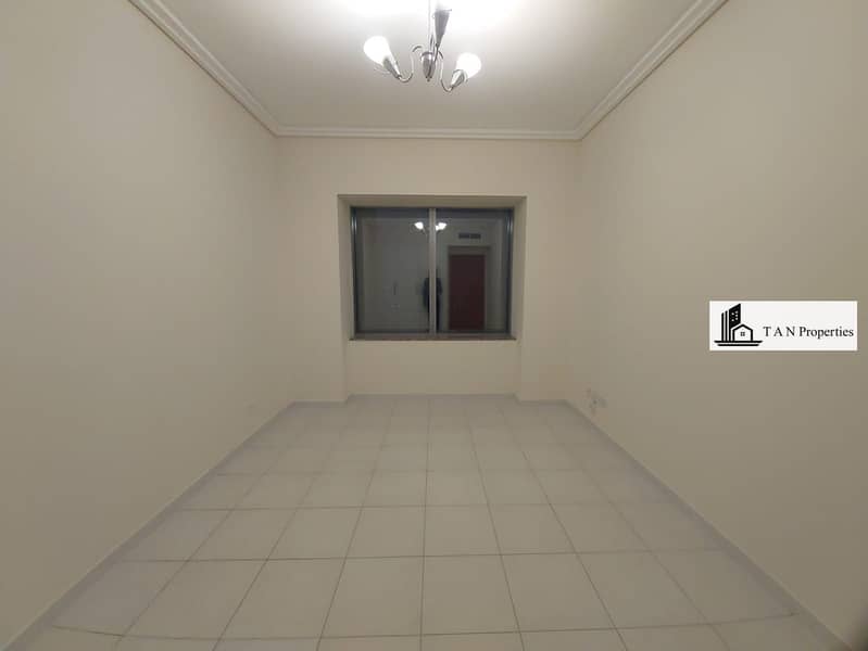 CHILLER FREE | SKYLINE VIEW | NEARBY METRO