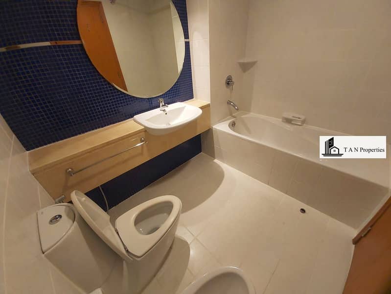 CHILLER FREE | SKYLINE VIEW | NEARBY METRO - Image 14