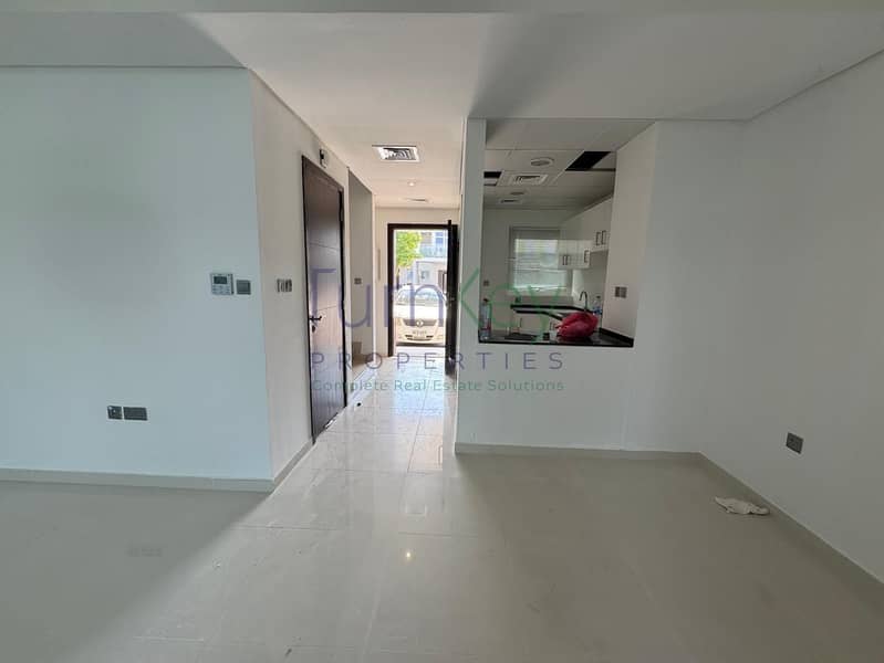 Spacious 3BR | Unfurnished | Vacant