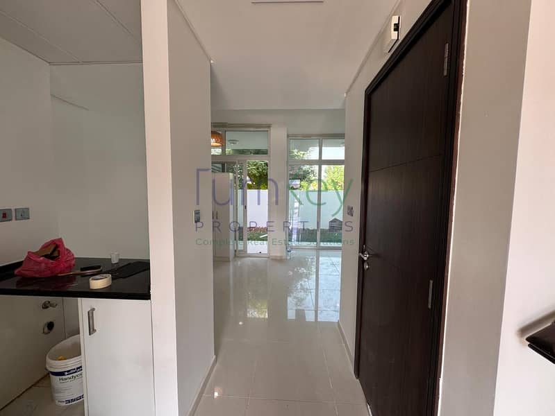 Spacious 3BR | Unfurnished | Vacant