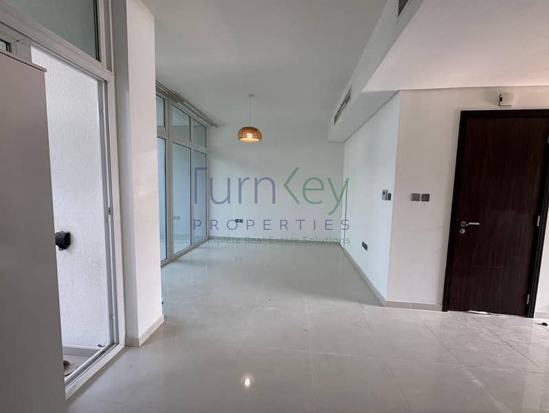 Spacious 3BR | Unfurnished | Vacant - Image 6