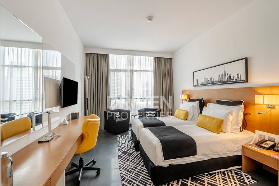 Well-managed | High-end Finishing and Vacant