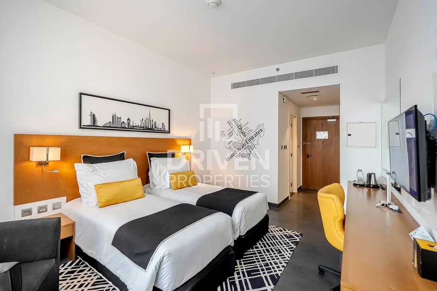 Well-managed | High-end Finishing and Vacant