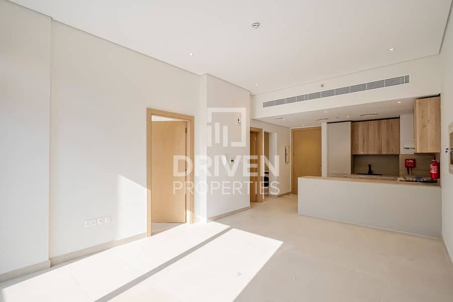 Ready to Move-in | Spacious Layout with Storage