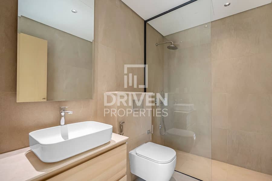 Ready to Move-in | Spacious Layout with Storage - Image 11