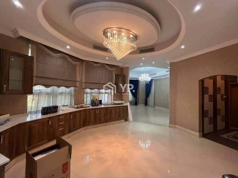 6BR+Maid | 2Parking Spot | Vacant Soon | Good ROI - Image 9