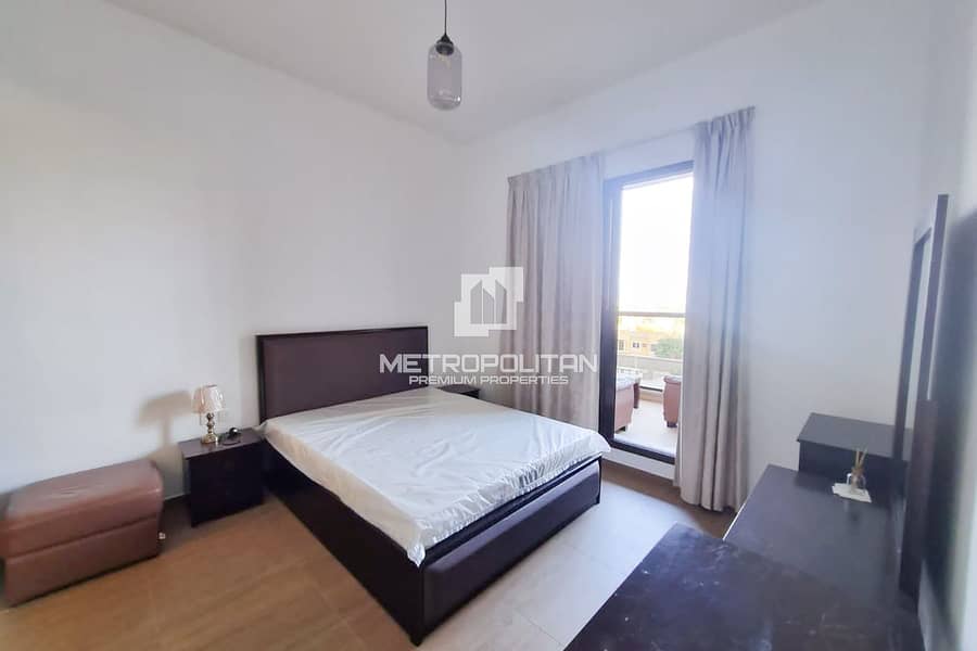 Spacious Layout | Furnished | Vacant 24 January