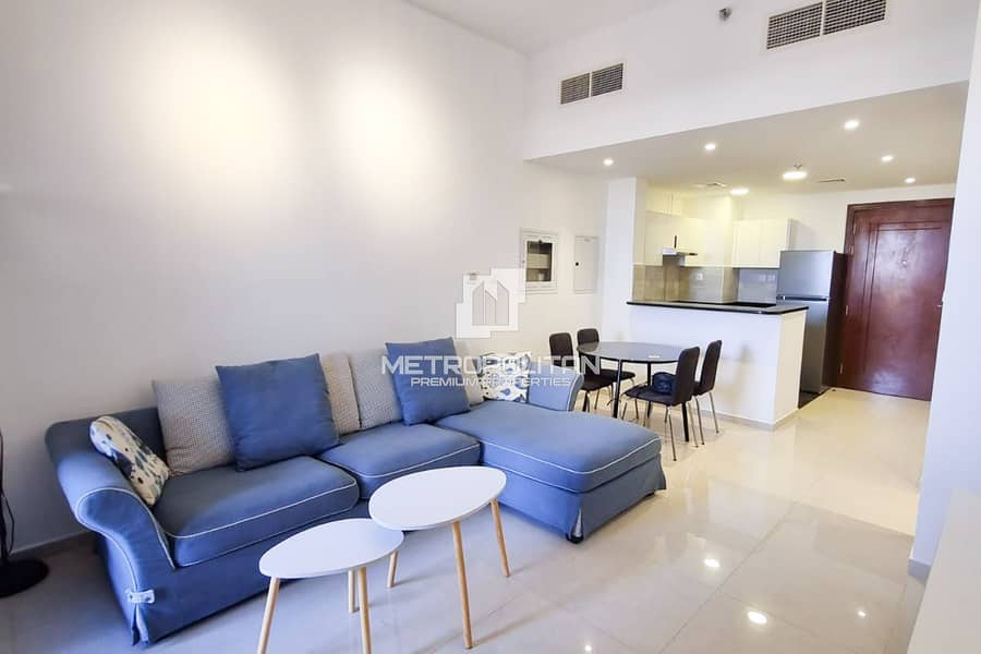 Spacious Layout | Furnished | Vacant 24 January