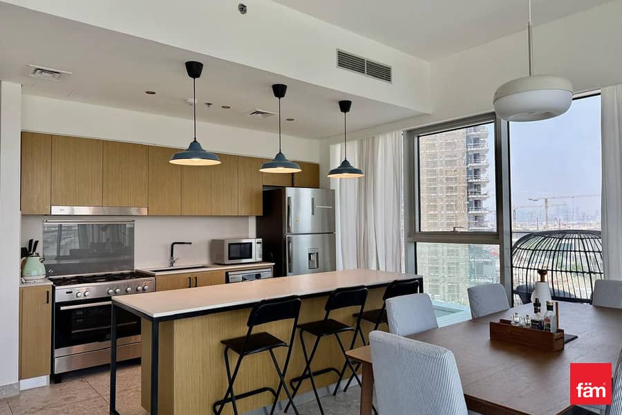 Prime Location | Fully Furnished | Modern - Image 6