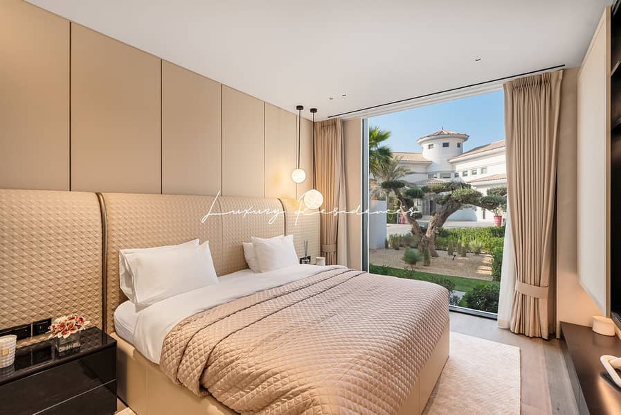 ** Exquisite Brand New Beach Villa Close To Tip **