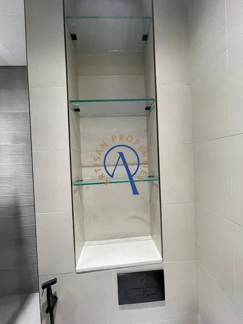 VACANT | MODERN TOUCHES | PRIME CITY LOCATION - Image 15