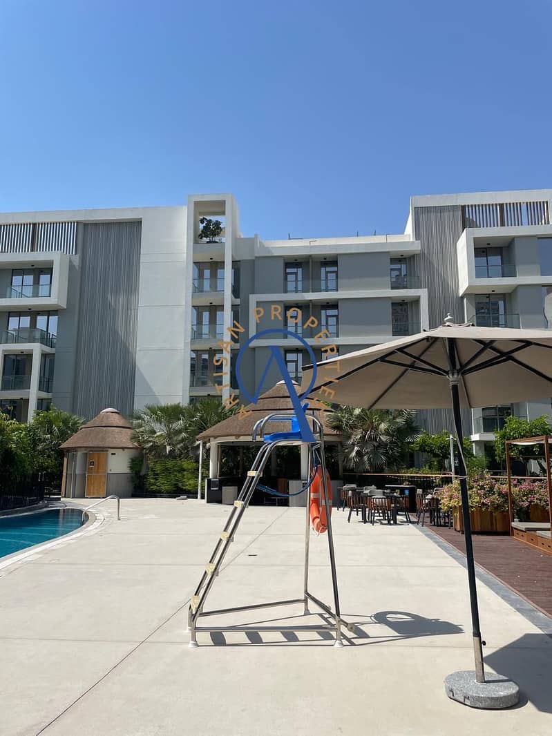 VACANT | MODERN TOUCHES | PRIME CITY LOCATION - Image 18