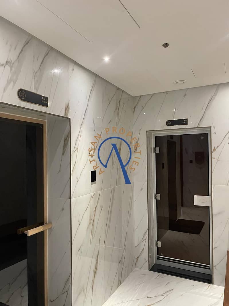 VACANT | MODERN TOUCHES | PRIME CITY LOCATION - Image 28