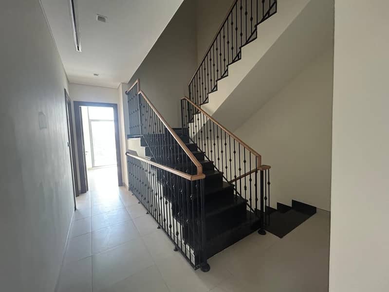 Spacious 5BR + Maid | Private Swimming Pool - Image 8