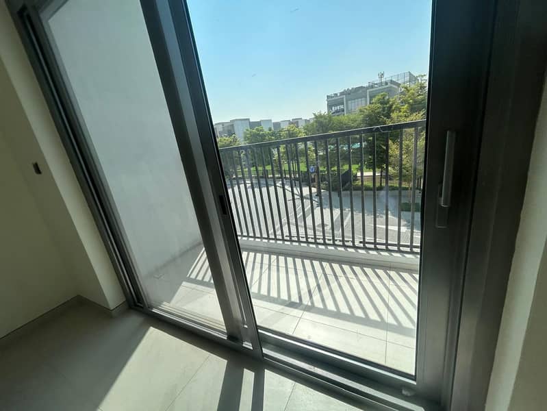 Spacious 5BR + Maid | Private Swimming Pool - Image 12